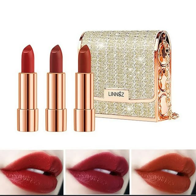 Clutch lipstick set